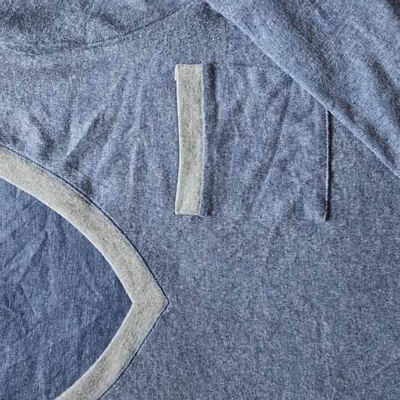 Womens v neck trim basic top sz XL - Picture 2 of 5